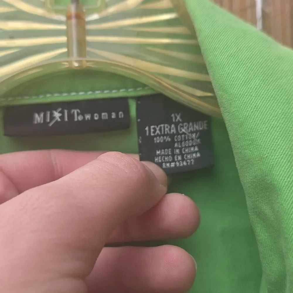 Green Jacket - Picture 2 of 6